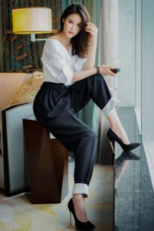 美女直播app软件哪个好大_剧情片电影完整版